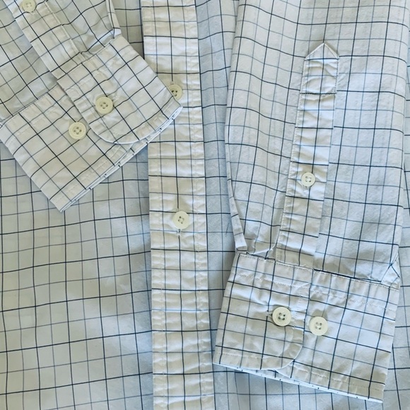 Nautical dress shirts size medium.  Bundle of four shirts. - Picture 13 of 15